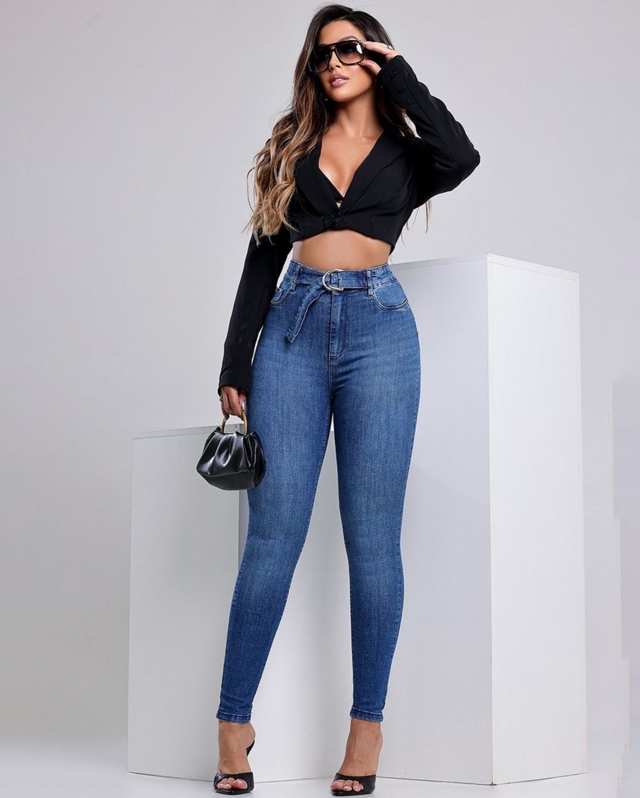 Calça Jeans Skinny Hot Feminina Cintura Alta Fivela Meia Lua 24196 Escura Consciência - Marca Consciência