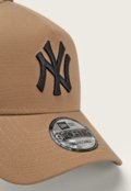 Boné Aberto New Era Aba Curva 940 New York Yankees Mlb Bege - Marca New Era