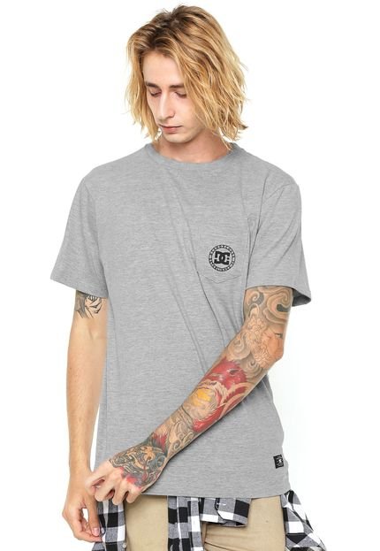 Camiseta DC Shoes Pocket Whell Cinza - Marca DC Shoes