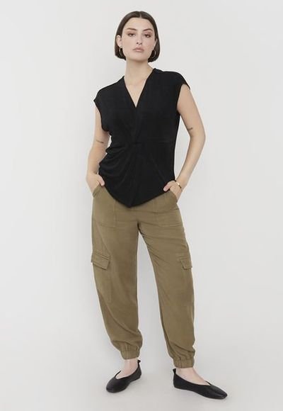 Polera Mujer Nudo Negra Corona Compra Ahora Dafiti Chile