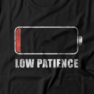 Camiseta Feminina Low Patience - Preto