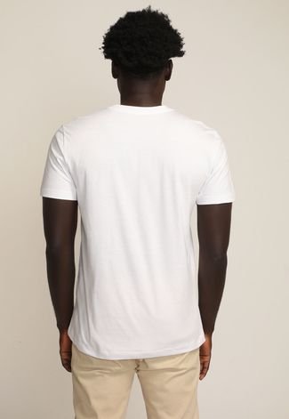 Camiseta New Era Essentials Branca