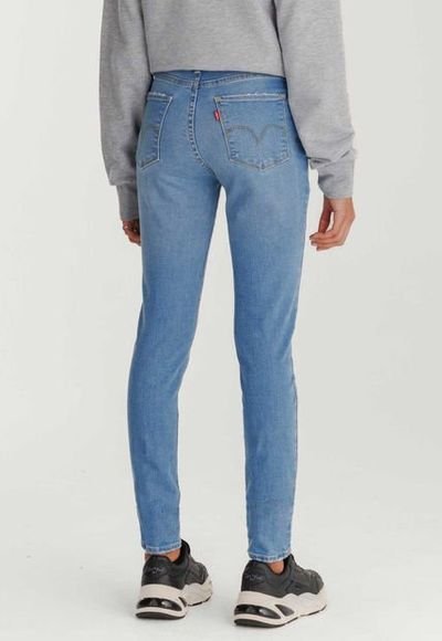 Jean Azul Claro Levi s Super Skinny Fit Compra Ahora Dafiti