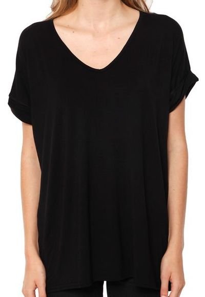 Polera sales negra lisa