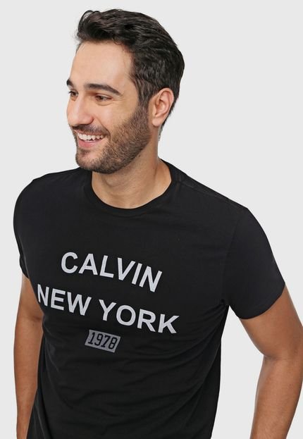 Camiseta Calvin Klein Jeans Lettering Cinza  Camiseta calvin klein,  Camiseta, Calvin klein