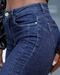 Calça Jeans Skinny Feminina Cintura Média Extreme Power com Recorte 22880  Escura Consciência - Marca Consciência
