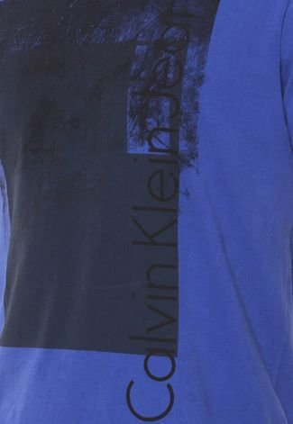 Camiseta Calvin Klein Jeans Geométrica Roxa