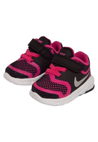Tênis Nike Infantil Preto/Rosa.