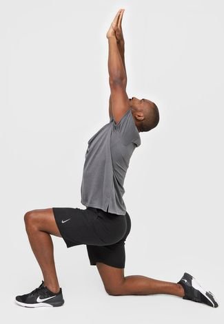 Bermuda Nike Reta Yoga Core Preta - Compre Agora