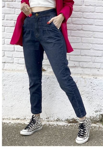 Calça Mom Jeans com Pregas Cintura Alta Sob Azul Escura - Marca SOB