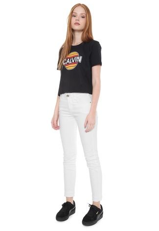 Camiseta Calvin Klein Jeans Cropped Sunny Preta