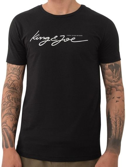 Camiseta King & Joe Masculina Slim Signature Logomania Preta - Marca King & Joe