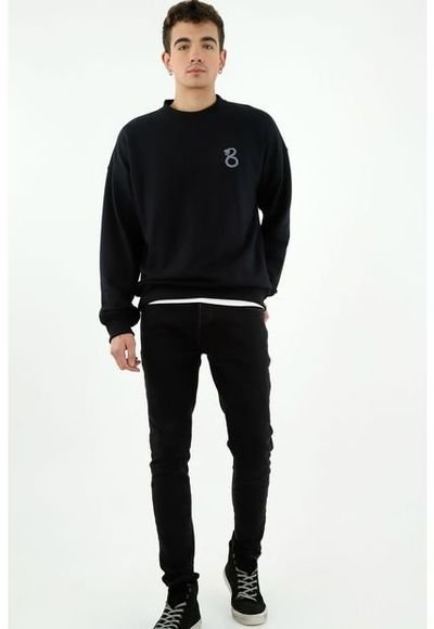 Buzo Negro Con Estampado En Espalda Y Punto Coraz n Para Hombre