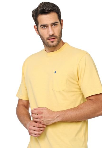 Camiseta IZOD Bolso Amarela - Marca IZOD